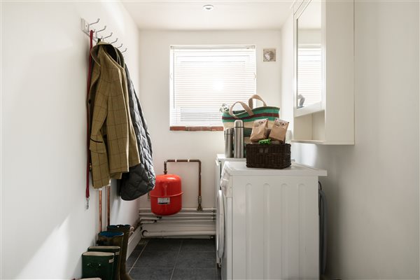 End Cottage laundry and boot room